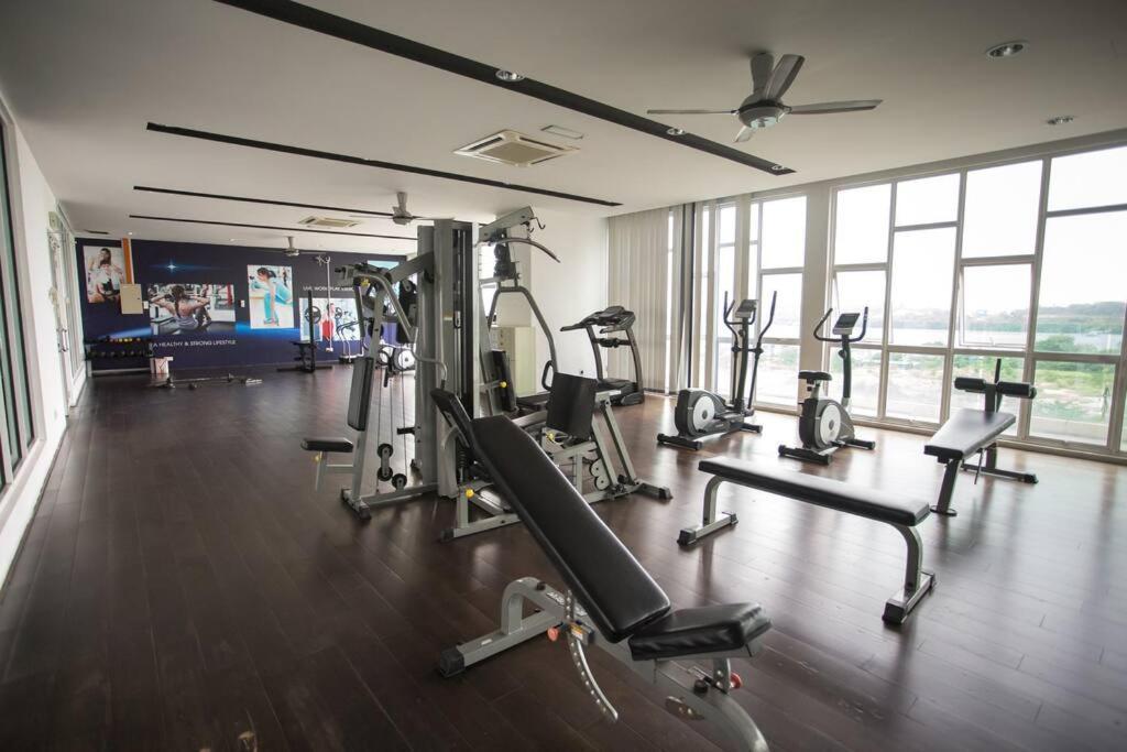 New Skysuites Lovely 2 Bedroom 4-6Pax 新山 外观 照片