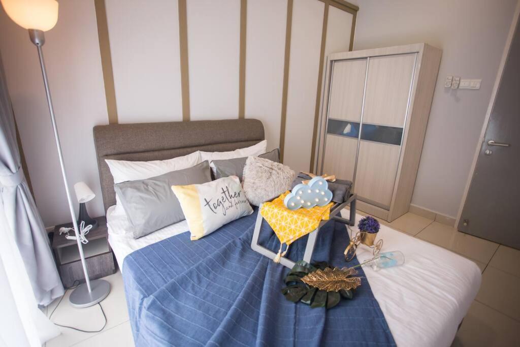 New Skysuites Lovely 2 Bedroom 4-6Pax 新山 外观 照片