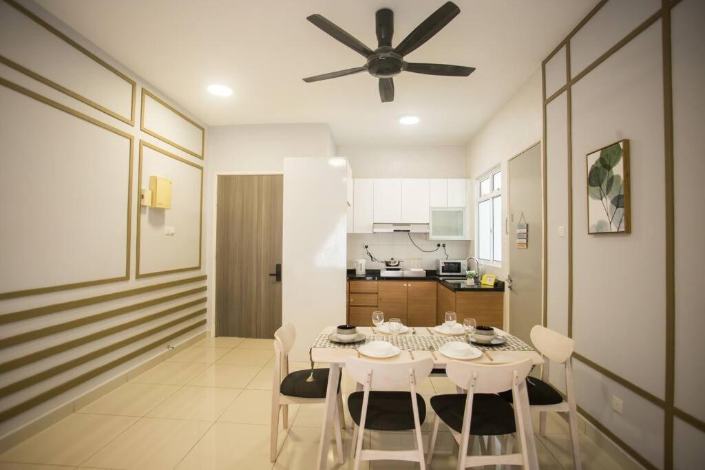 New Skysuites Lovely 2 Bedroom 4-6Pax 新山 外观 照片
