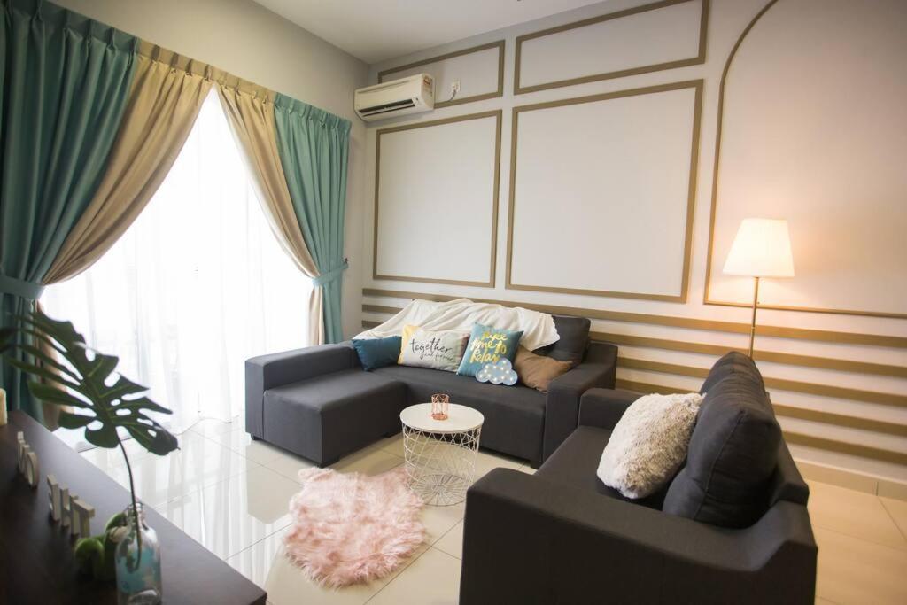 New Skysuites Lovely 2 Bedroom 4-6Pax 新山 外观 照片